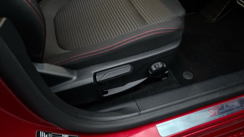 Ford Focus 1.0 EcoBoost Hybrid mHEV 155 ST-Line 5dr Auto Petrol Hatchback